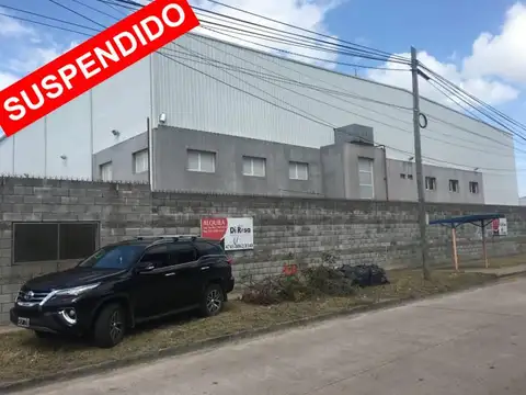 Excelente deposito AAA en el Parque Industrial OKS