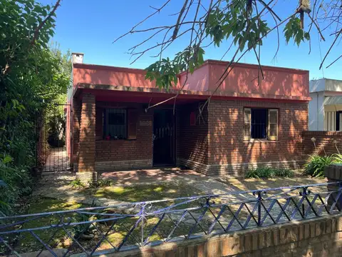 Venta de casa en Bella Vista oportunidad inversión