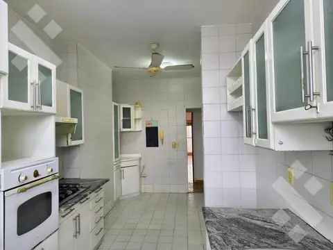 Departamento 7 ambientes con 3 baños