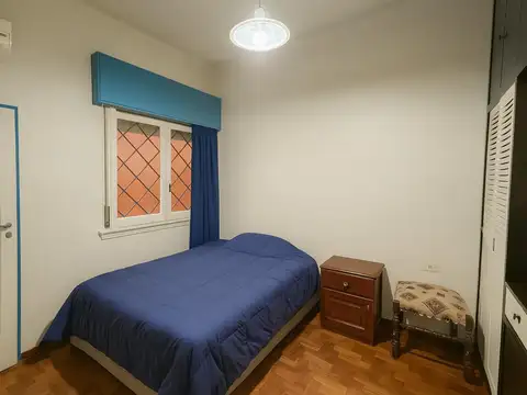 Castelar, Parque Ayerza, Chalet con tres dormitorios