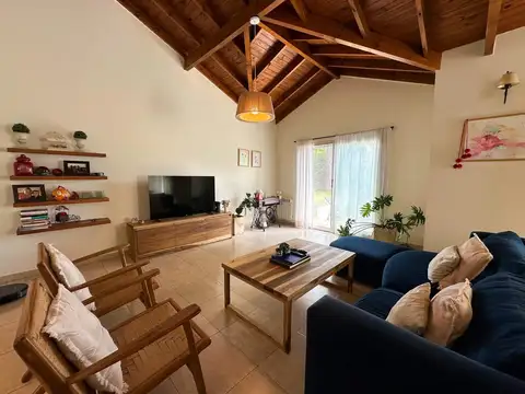 Casa en Venta con 7 cocheras