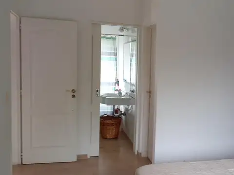 Casa en Alquiler Temporal con 2 cocheras