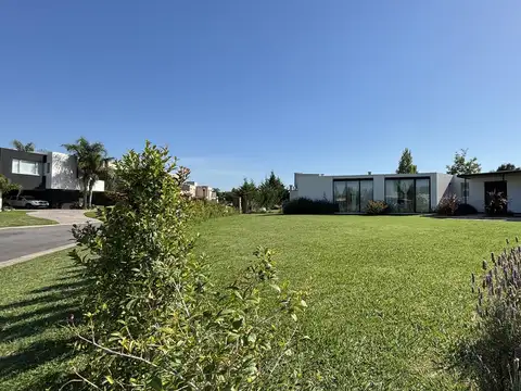 Casa en Venta en Haras Santa Maria, USD 230.000