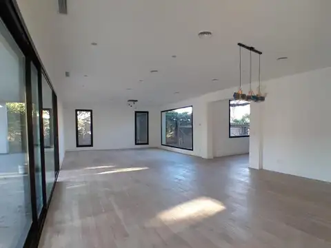 Casa en Venta en Martínez Libertador / Río, USD 1.700.000