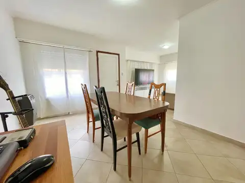 Casa en ph 3 ambientes, barrio Los Pinares