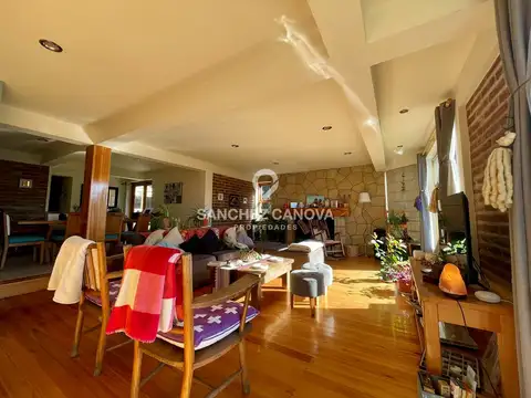 De los ceramistas 5900