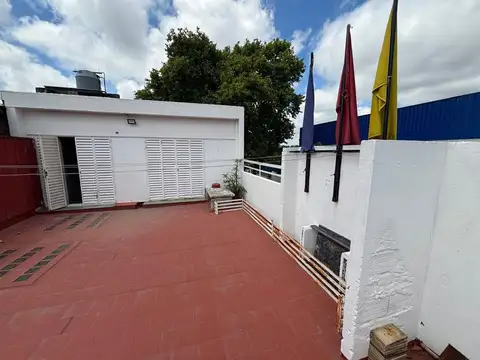 Depto Tipo Casa en Alquiler de 2 dormitorios