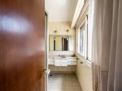 Casa 6 ambientes con 6 baños