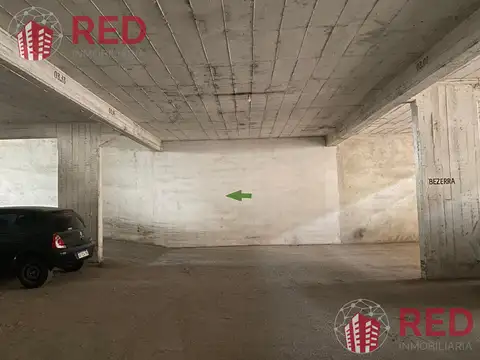 Venta de Cochera en  Hipólito Yrigoyen