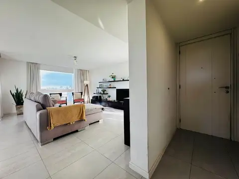 Departamento 4 ambientes con 3 baños