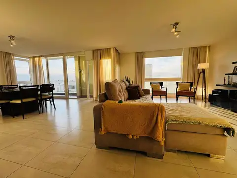 Departamento en Venta con 2 cocheras