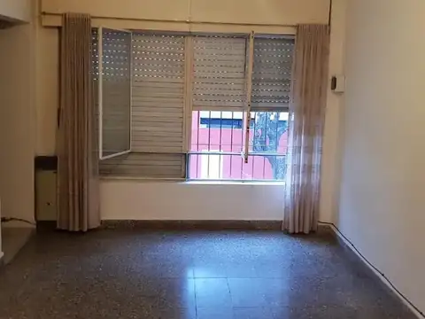 Depto Tipo Casa en Alquiler en La Lucila-Vias/Maipu, $ 1.100.000