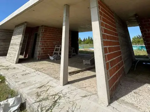 Casa 3 ambientes con 2 baños