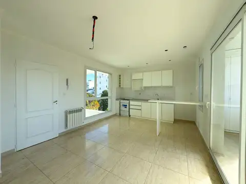 VENTA DTO CON ASCENSOR 1 DORM. A ESTRENAR CENTRICO