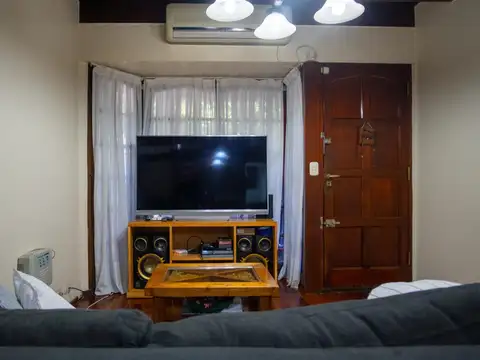 Depto Tipo Casa en Venta en Haedo, USD 115.000
