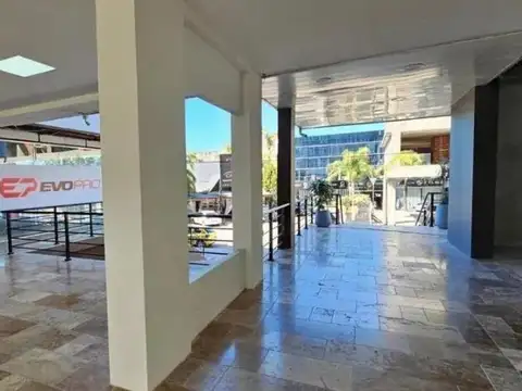 Oficina en Venta con 1 cochera