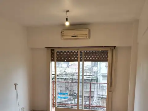 Departamento en Alquiler en Monte Castro, $ 500.000