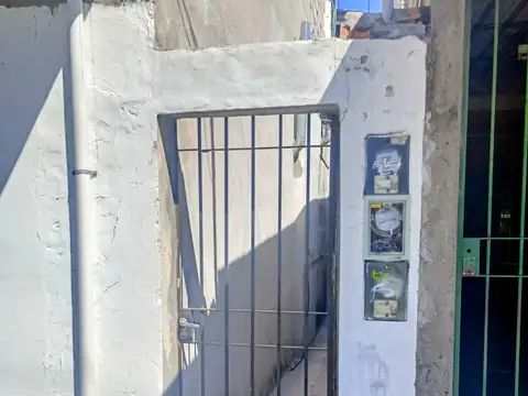 Departamento tipo casa en venta en Gerli