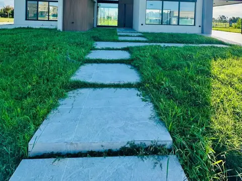 CASA EN VENTA A ESTRENAR BARRIO PRIVADO LA MAGDALENA CANNING