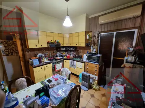 Depto Tipo Casa en Venta en Ramos Mejía Sur, USD 150.000