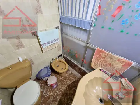 Depto Tipo Casa en Venta 50 años