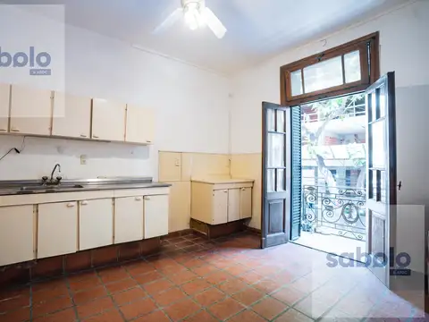 Casa en ph  PLANTA ALTA - Balcarce 500