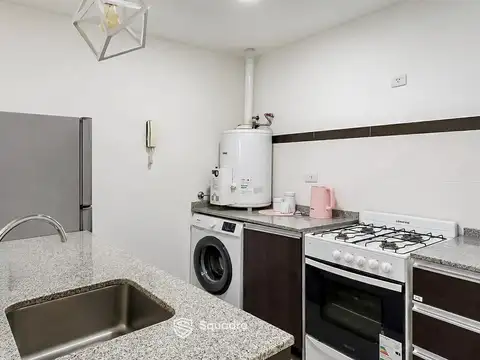 VENTA | PERMUTA - Departamento monoambiente con balcón - Martin, Rosario.