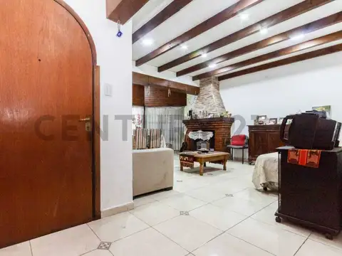Casa en Venta en Remedios de Escalada, USD 145.000