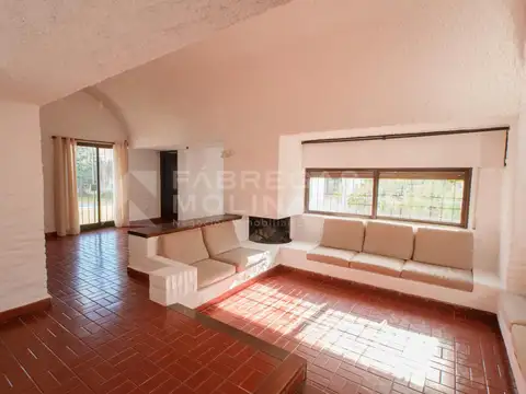 ¡Venta! Amplia y Hermosa Casa en Urca ¡Toda en una planta!