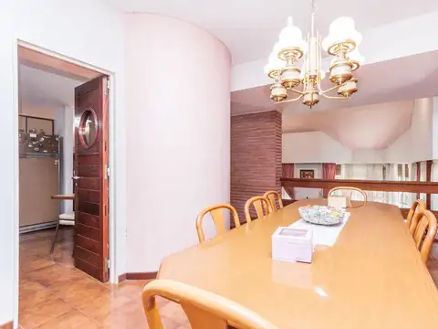 VENTA CASA DE 5 AMBIENTES EN COUNTRY EL PARAISO