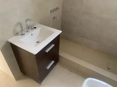 Departamento en Ventas, Estrenar, Frente Dalvian, Complejo, Planta Baja, 2 Dorm. 1 Baño, Cochera
