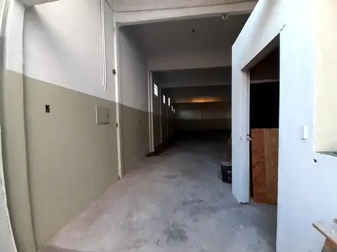 Venta Galpón, Sup.230m². Losa.-mataderos