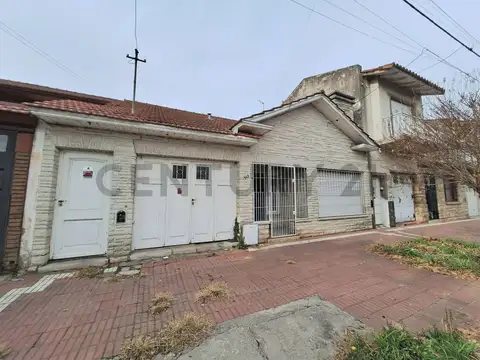 Casa 3 ambientes en zona Don Bosco