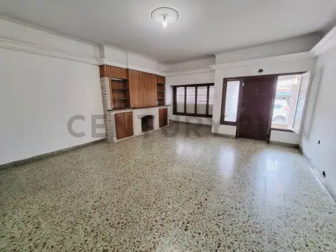 1 de Mayo 2500, Piso 0