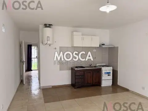 Casa 2 ambientes con 1 baño