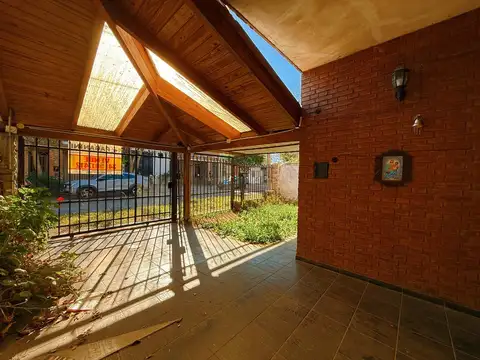 Casa en Venta en Alberdi, USD 95.000