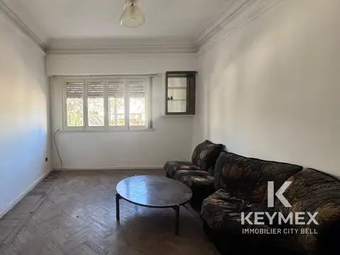 Depto Tipo Casa en Alquiler de 4 ambientes