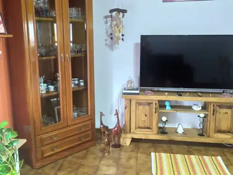 CASA 3 AMBIENTES LANUS OESTE VENTA  CON LOCAL
