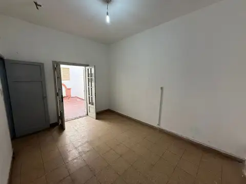 Depto Tipo Casa en Venta 82 años