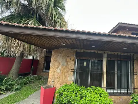 VENTA CASA 4 AMBIENTES QUILMES OESTE