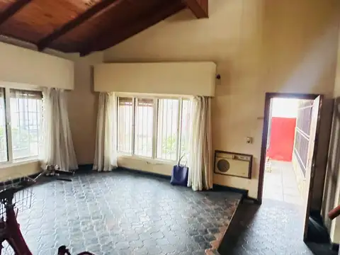 Casa 4 ambientes con 3 baños