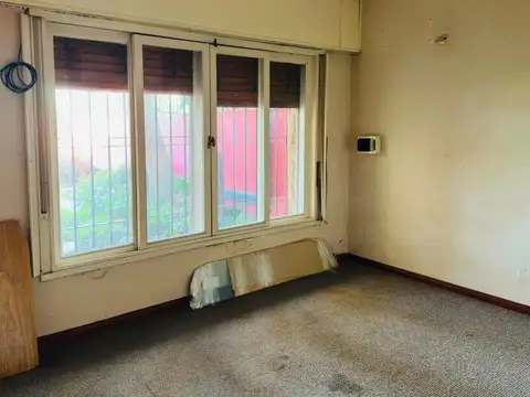 VENTA CASA 4 AMBIENTES QUILMES OESTE
