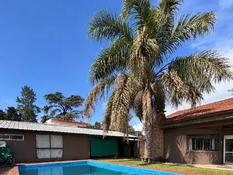 Isabel La Católica 3200
