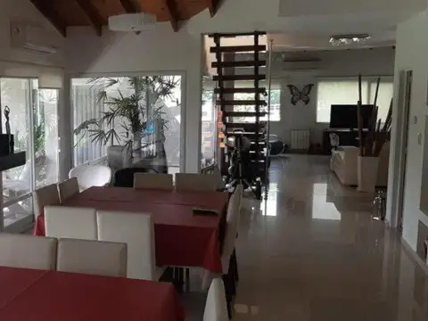 Casa en Venta en Haras Del Sur, USD 350.000