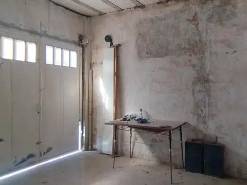 Terreno - El Palomar - GALPON - PERMUTA- VESTUARIOS- CASA