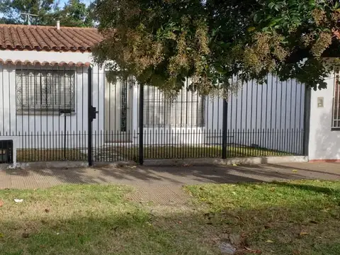 Gabriela Mistral 1276