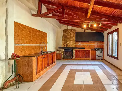 Venta casa 3 amb + departamento 2 amb Santa Clara
