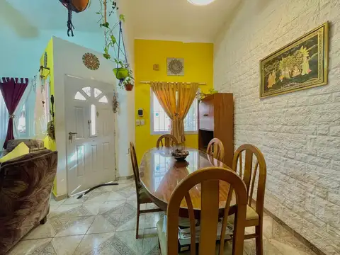 Depto Tipo Casa en Venta en General San Martín, USD 70.000