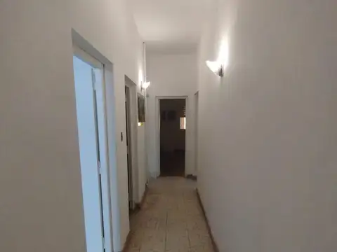 Casa 5 ambientes con 1 baño