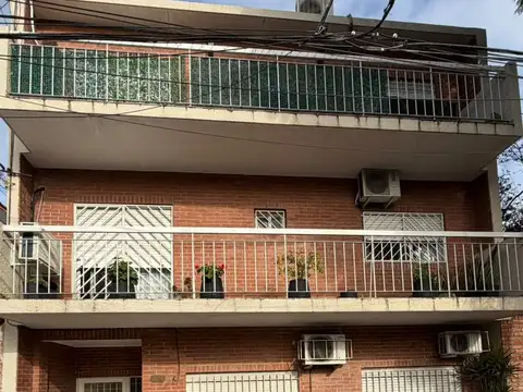 Departamento 3 Amb con 2 Baños en Impecable Estado, Excelente Ubicación